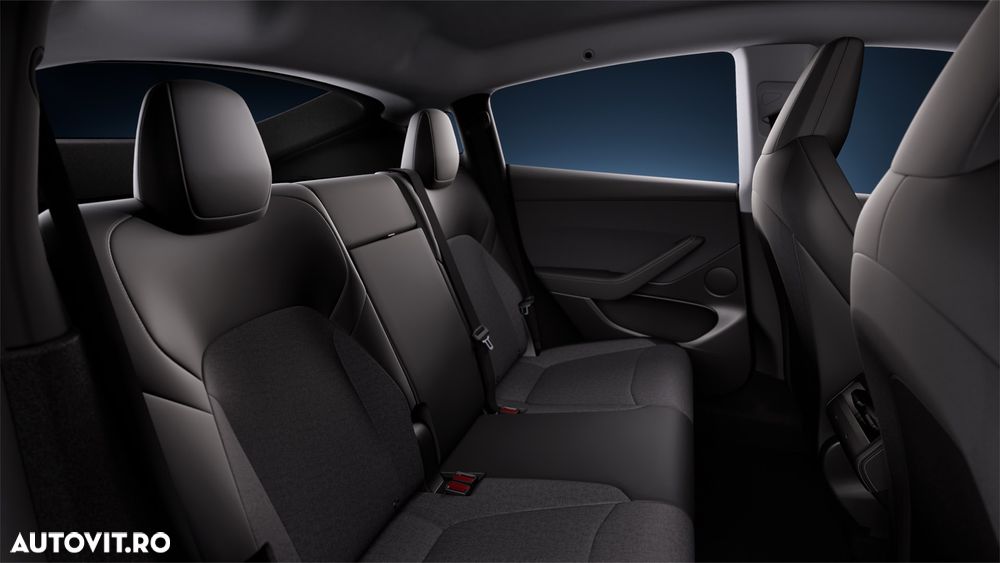 Tesla Model Y RWD Standard - 6