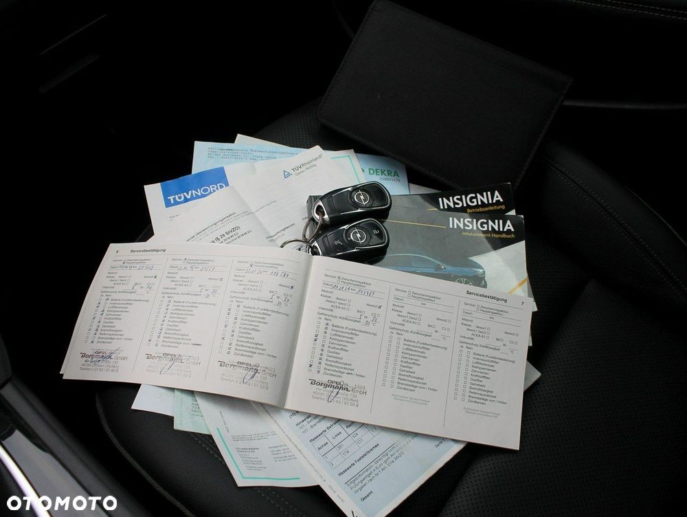 Opel Insignia - 32
