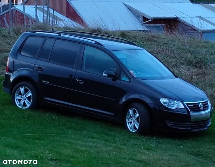 Volkswagen Touran 1.9 TDI DPF BlueMot Highline - 1