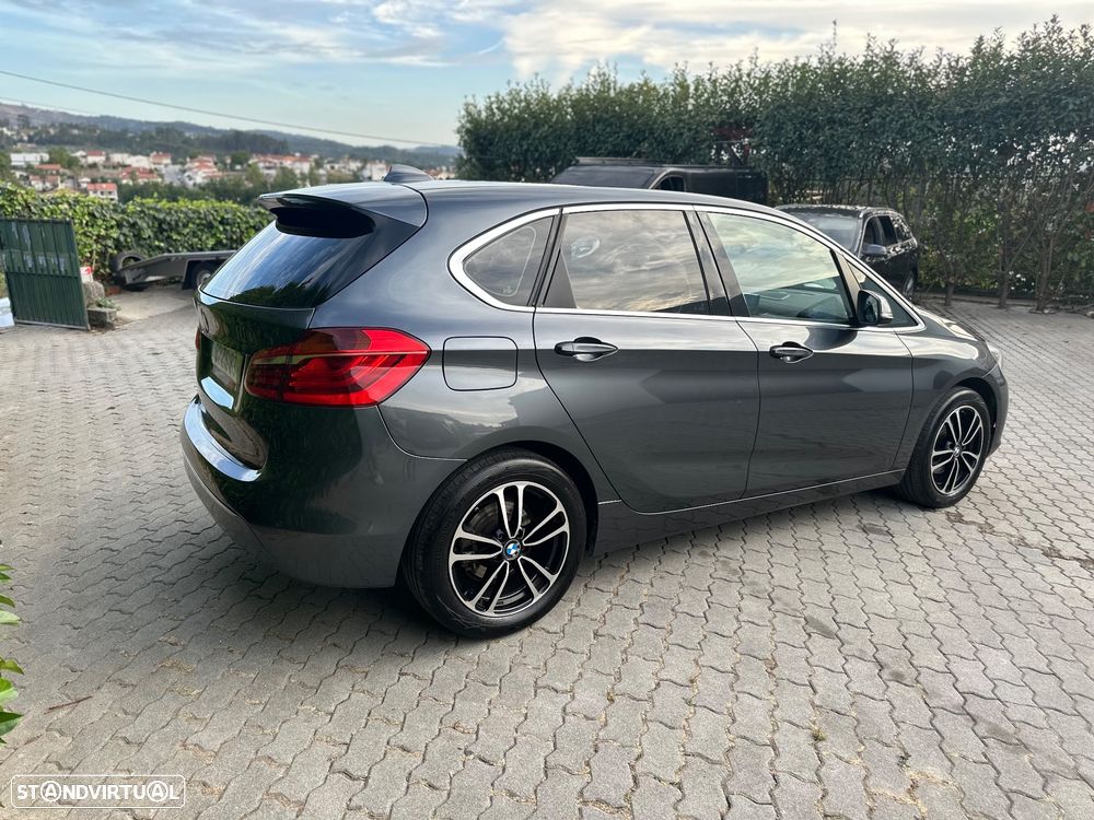 BMW 218 d Sport Line - 3