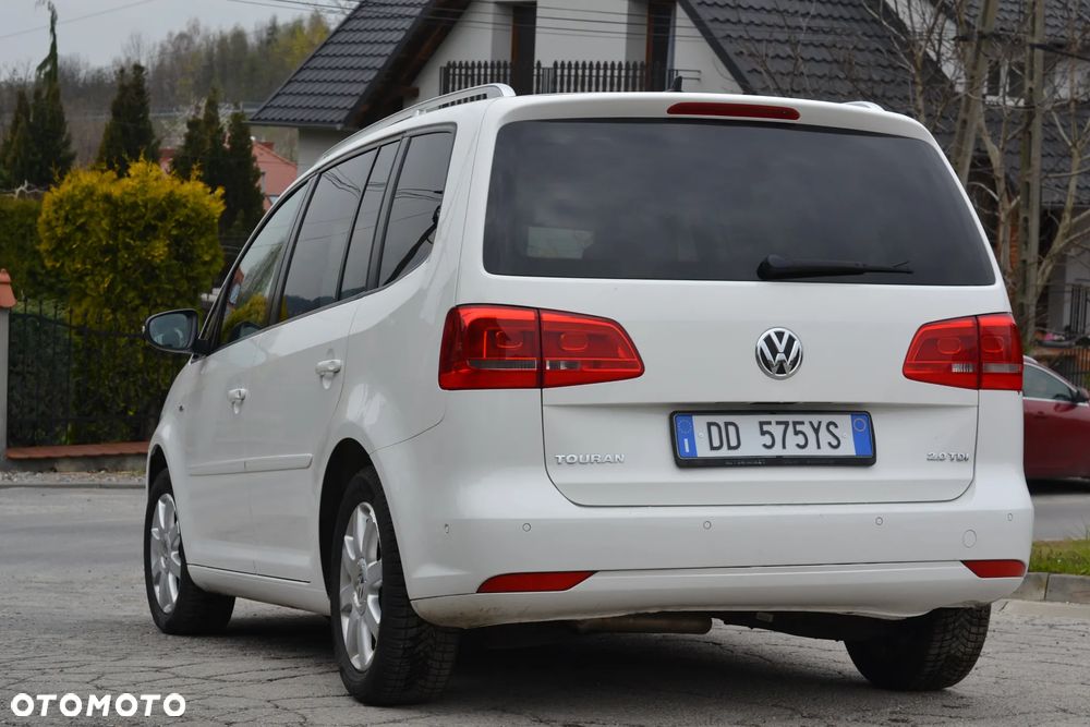 Volkswagen Touran - 3