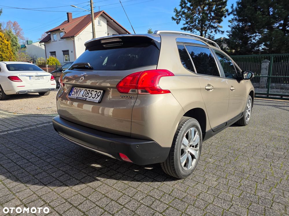 Peugeot 2008 PureTech 110 Style - 4