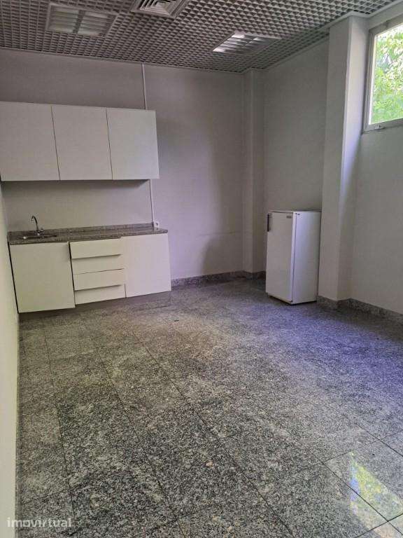 Imóvel Comercial em Carrazeda de Ansiães - Grande imagem: 4/24