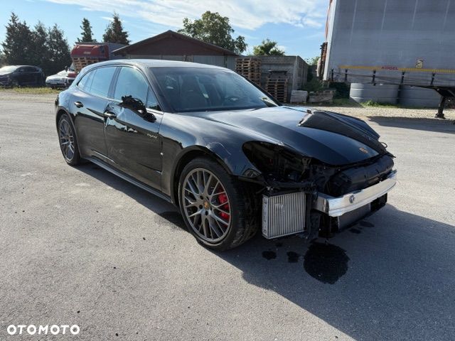 Porsche Panamera 4S E-Hybrid - 5