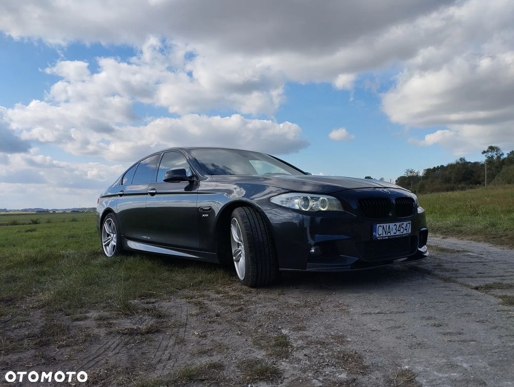 BMW Seria 5 550i - 9