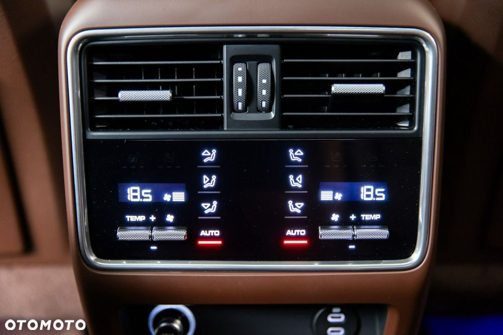 Porsche Cayenne E-Hybrid Tiptronic S - 38