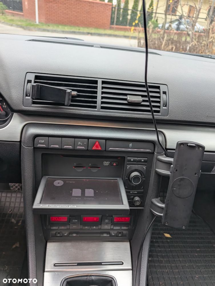 Audi A4 Avant 2.0 TDI DPF - 8