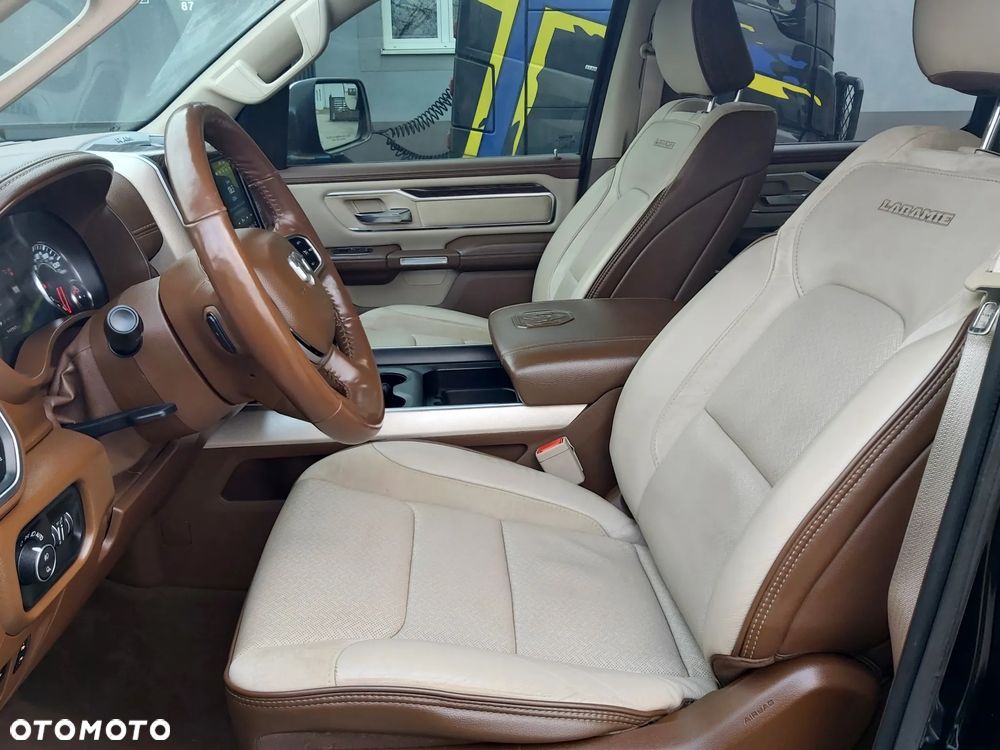 RAM 1500 Crew Cab Shortbed Laramie - 26