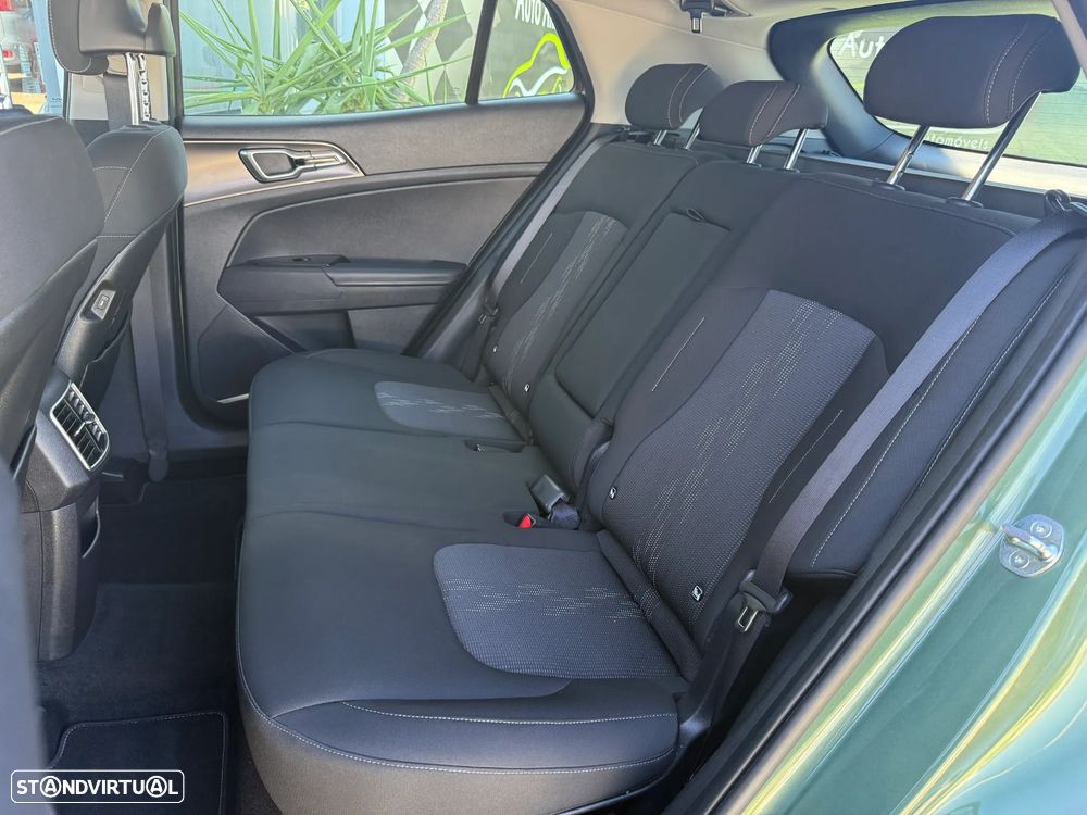 Kia Sportage 1.6 T-GDi HEV Tech - 25