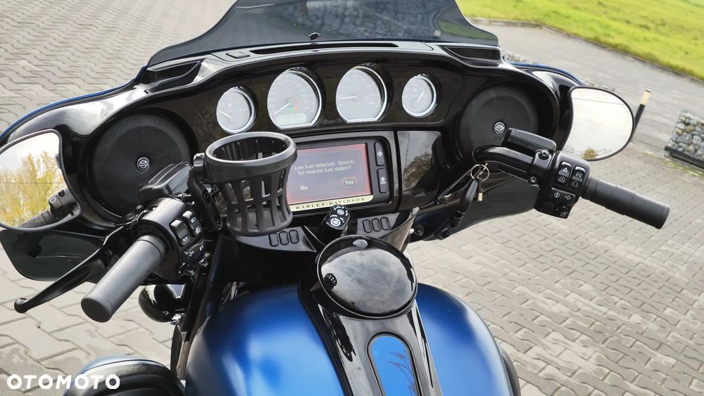 Harley-Davidson Touring Street Glide - 26