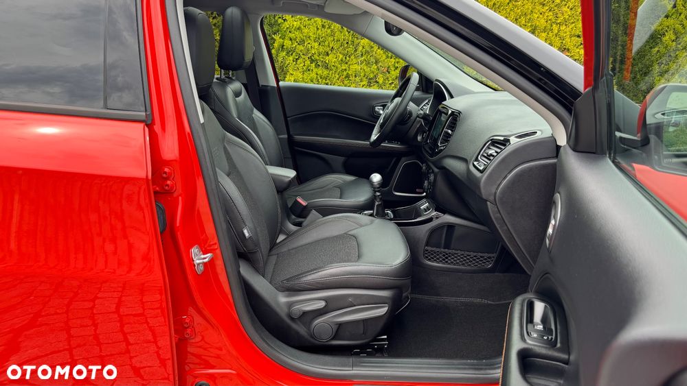 Jeep Compass - 29