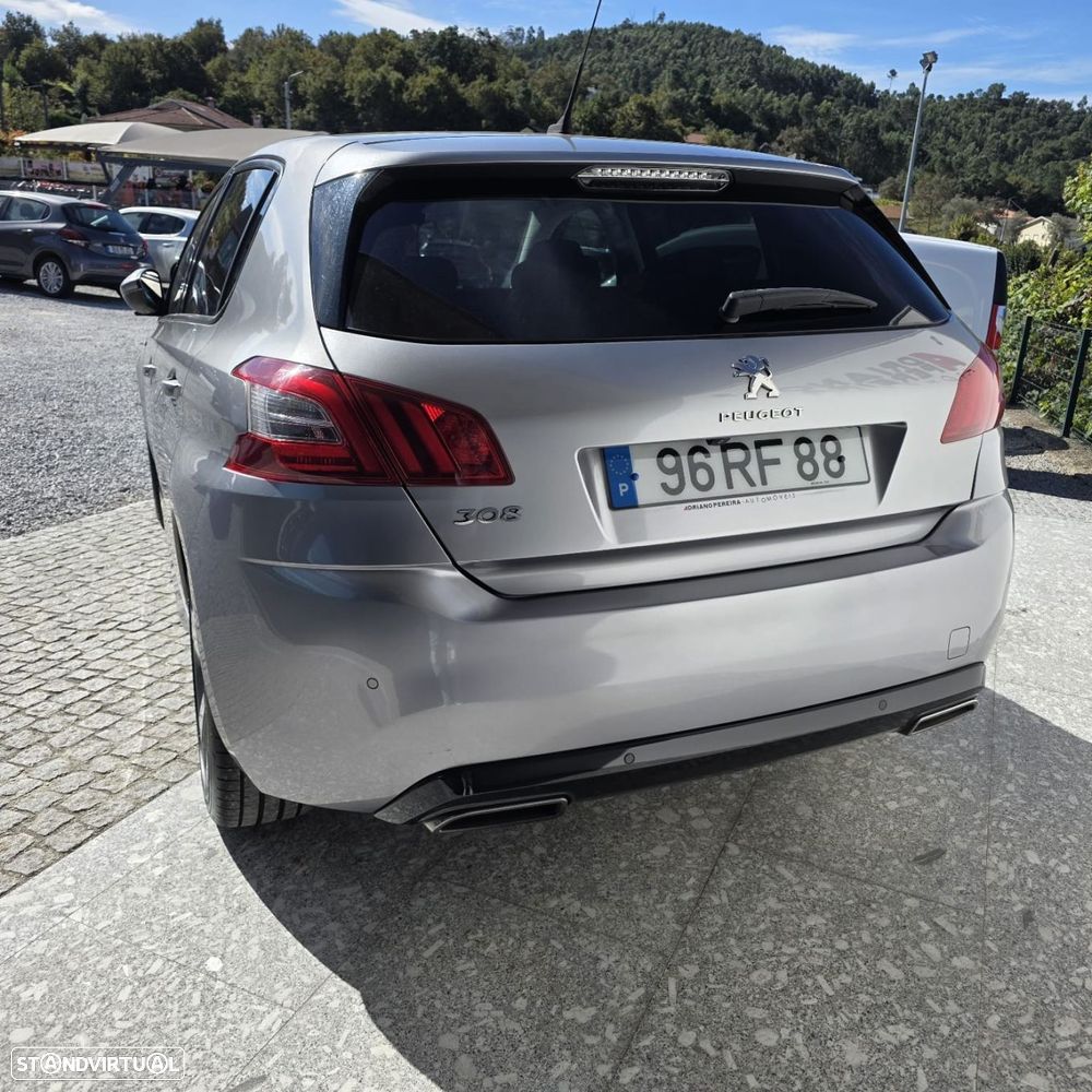 Peugeot 308 1.6 BlueHDi Style J17 - 16