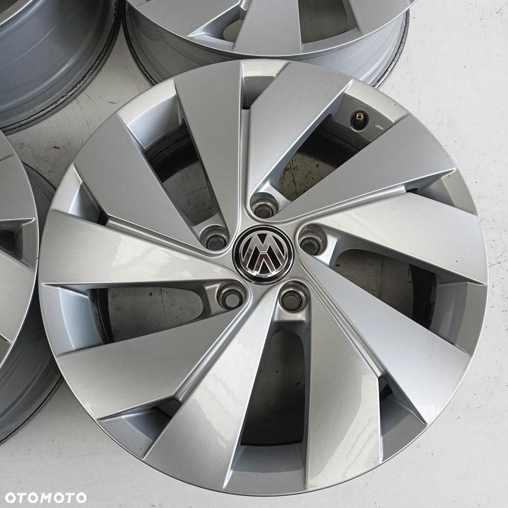 Alufelgi 5x112 17 Vw Golf VIII 8 R-line Touran Caddy (H238) - 4