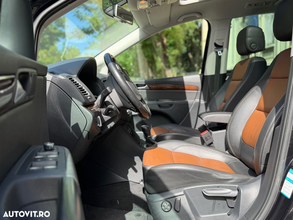 Volkswagen Sharan 2.0 TDI DSG BlueMotion Technology Highline - 8