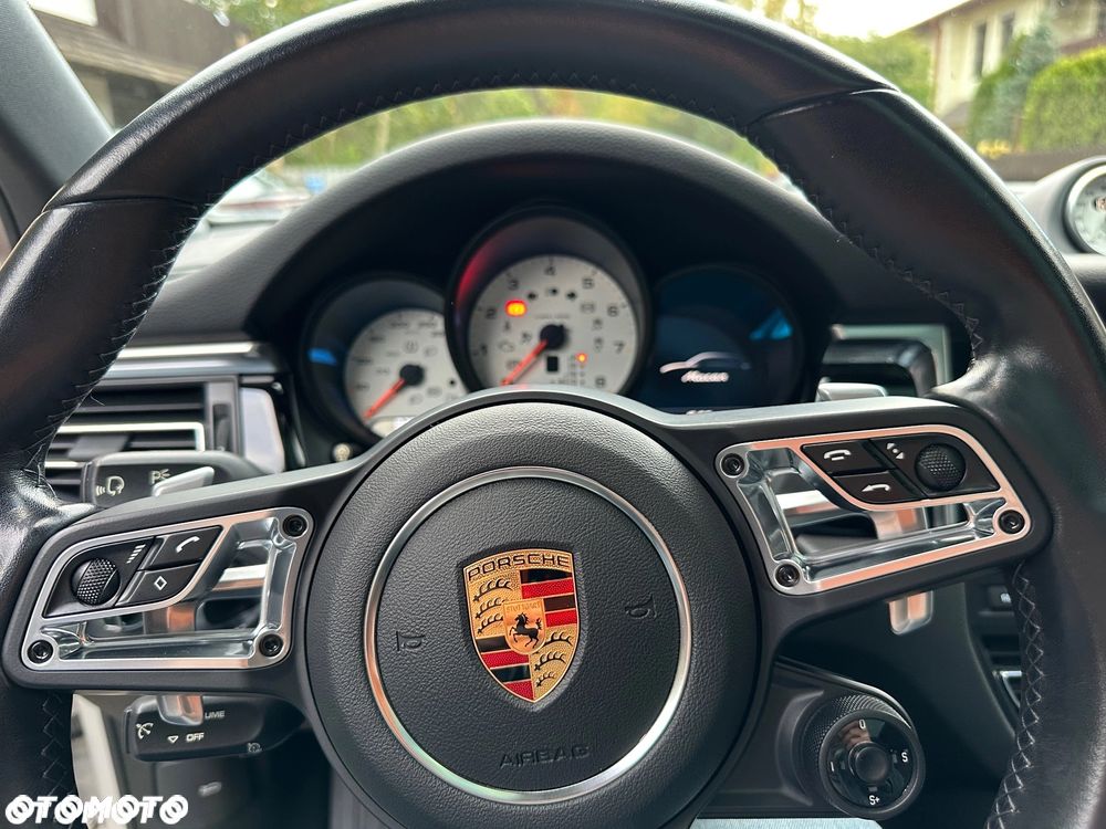 Porsche Macan - 11