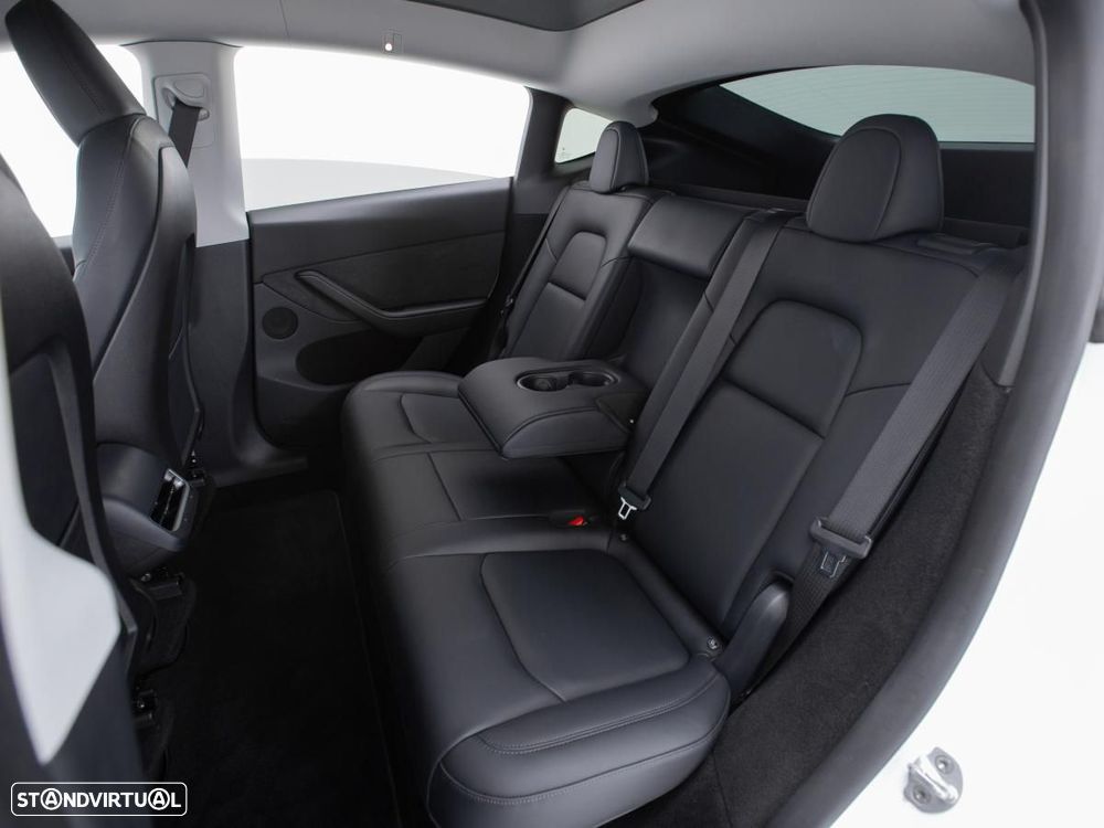 Tesla Model Y Performance Dual Motor AWD - 12