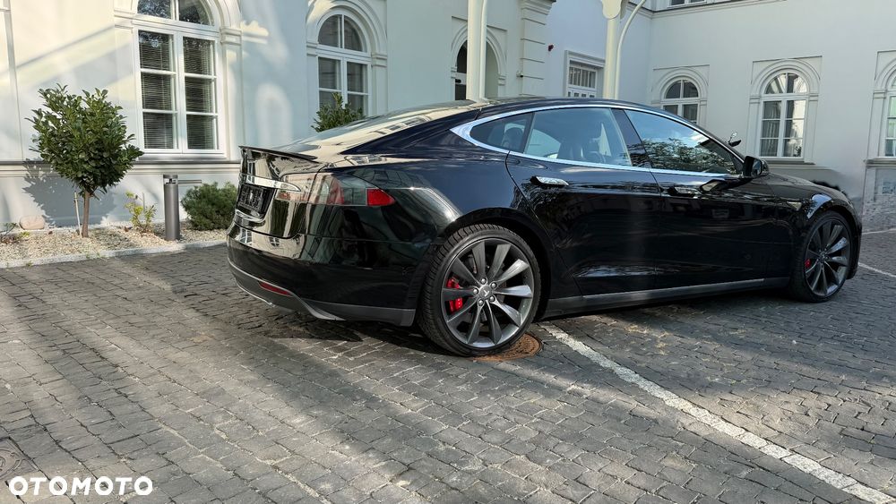 Tesla Model S Performance - 14
