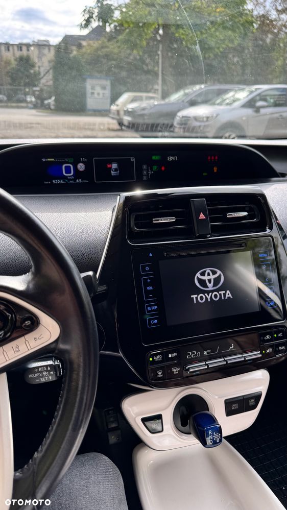 Toyota Prius 1.8 Hybrid Prestige - 13