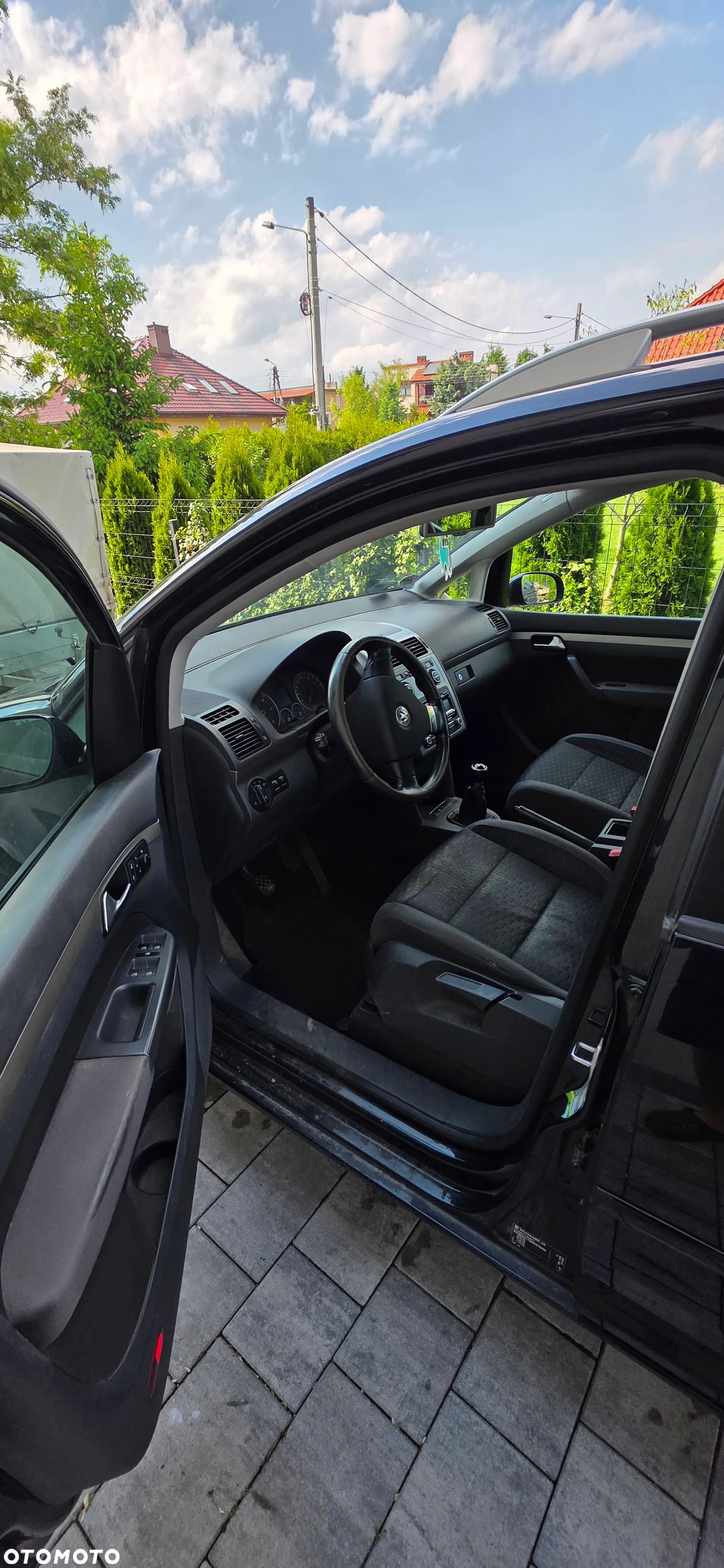 Volkswagen Touran - 5