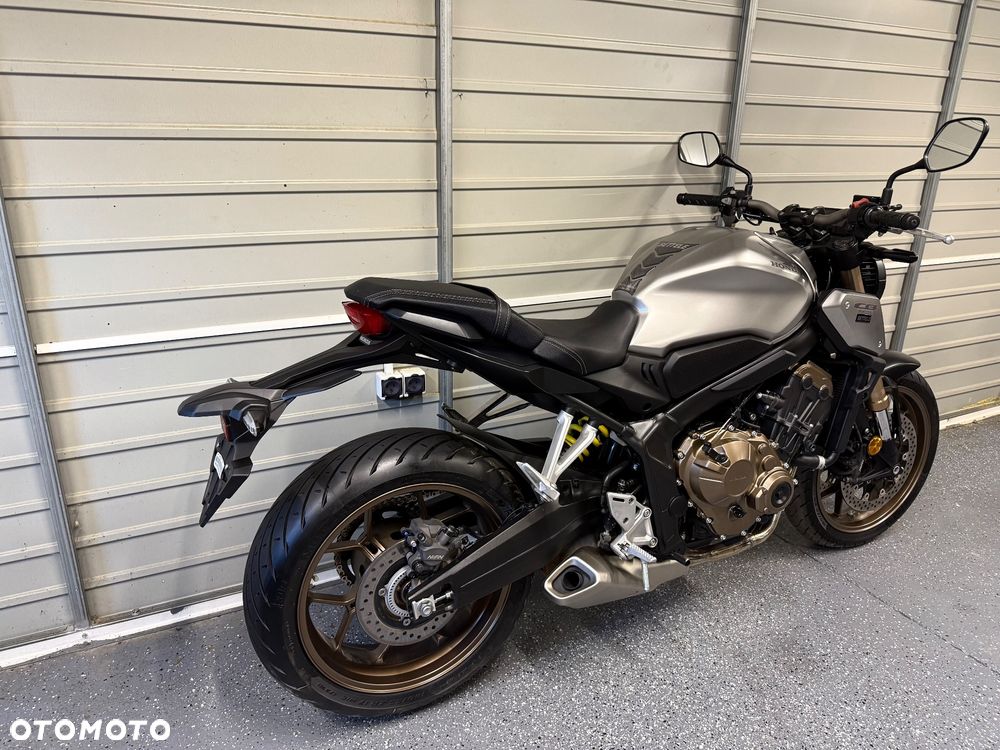Honda CB - 3