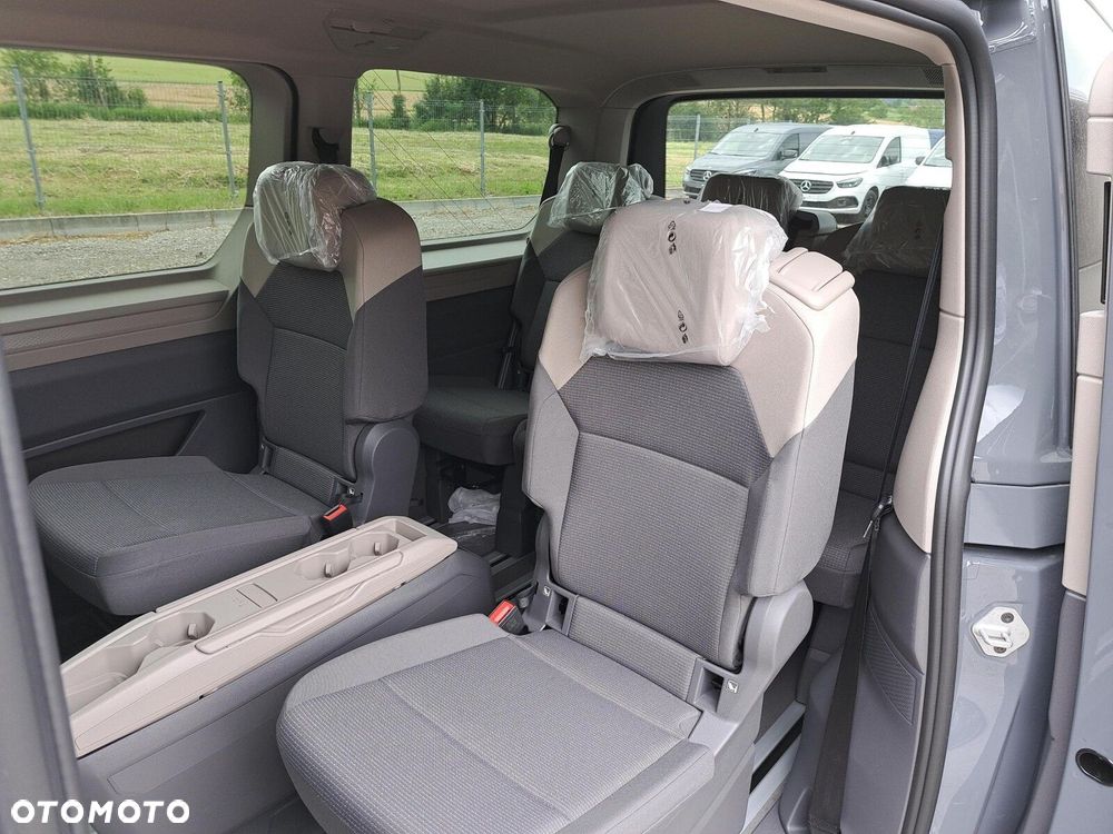 Volkswagen Multivan - 16