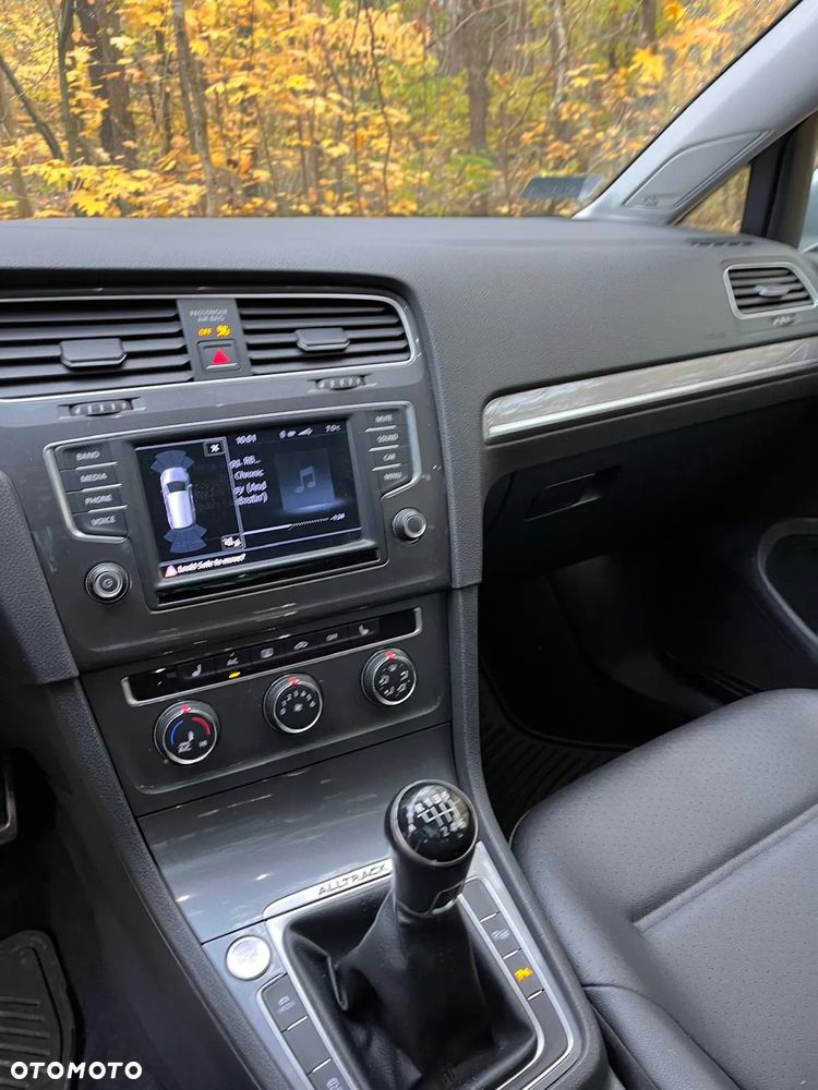 Volkswagen Golf - 12