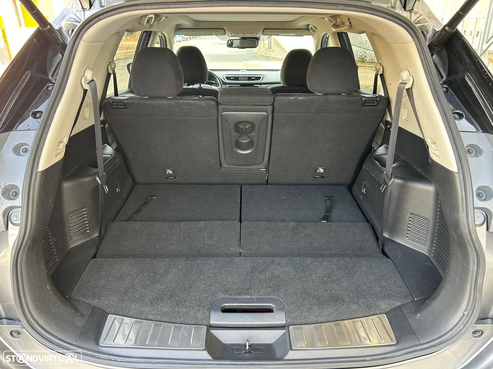 Nissan X-Trail 1.6 dCi N-Connecta - 16