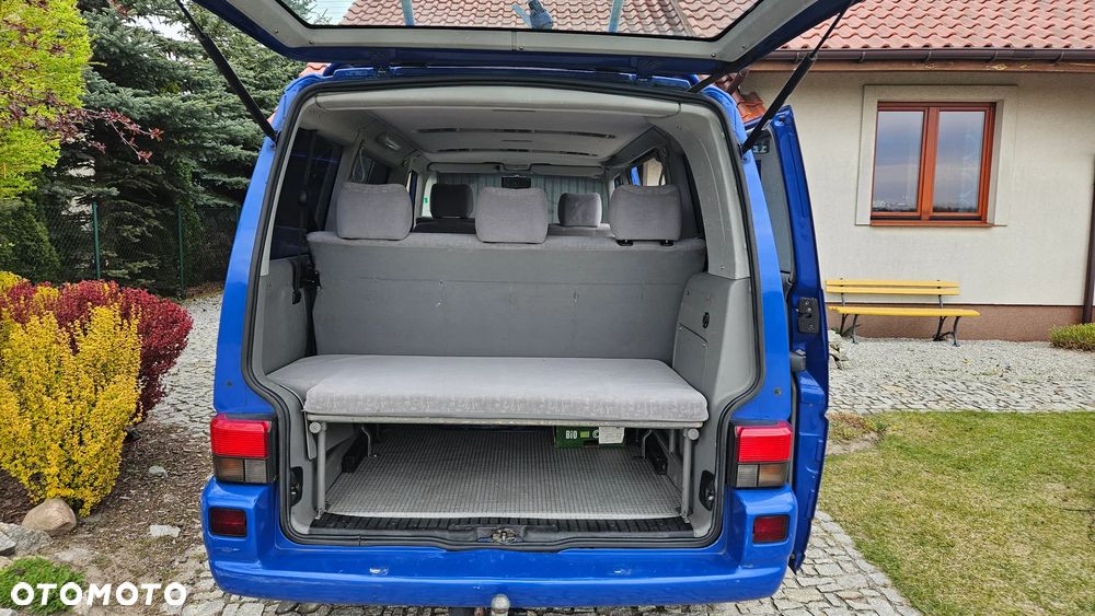 Volkswagen Multivan - 11