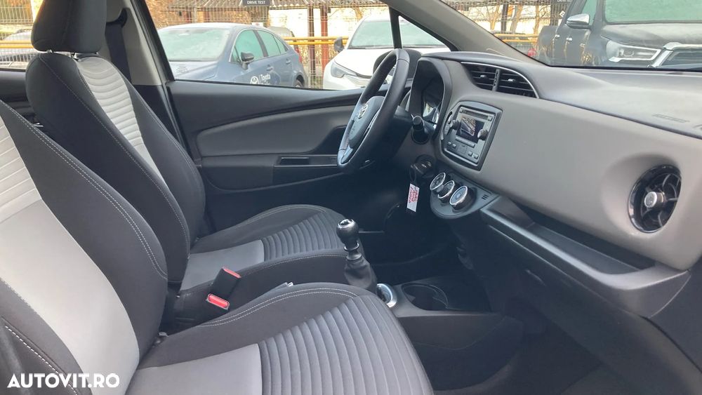 Toyota Yaris 1.5 L VVT-iE Active - 6