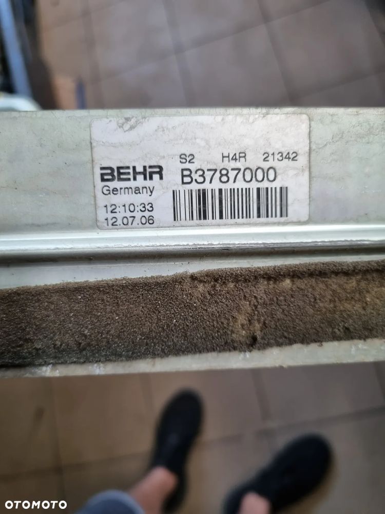 WYMIENNIK SKRAPLACZ KLIMATYZACJI MASTER MOVANO 04-10r. - 4