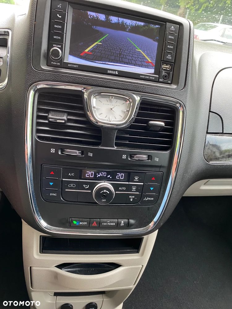 Chrysler Town & Country 3.6 Touring - 21