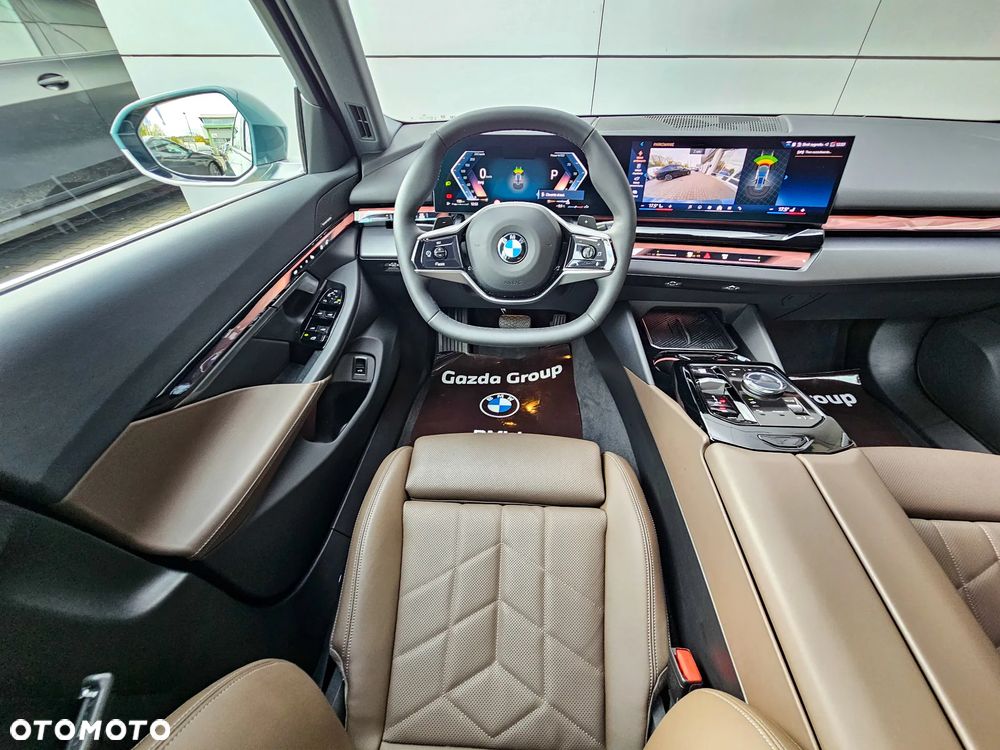 BMW Seria 5 520i - 15