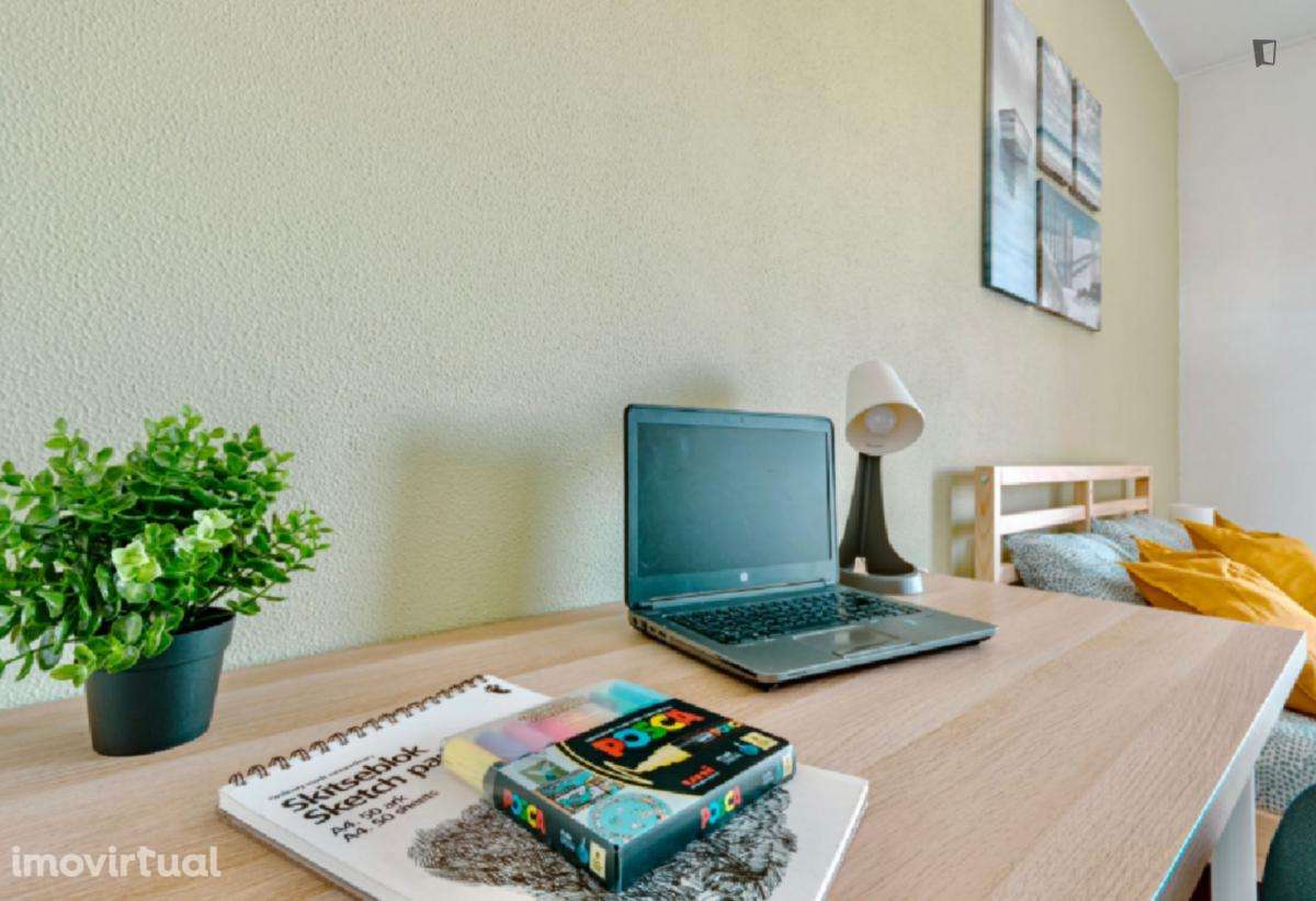 Quarto - localizado em Paranhos Porto - Grande imagem: 4/18