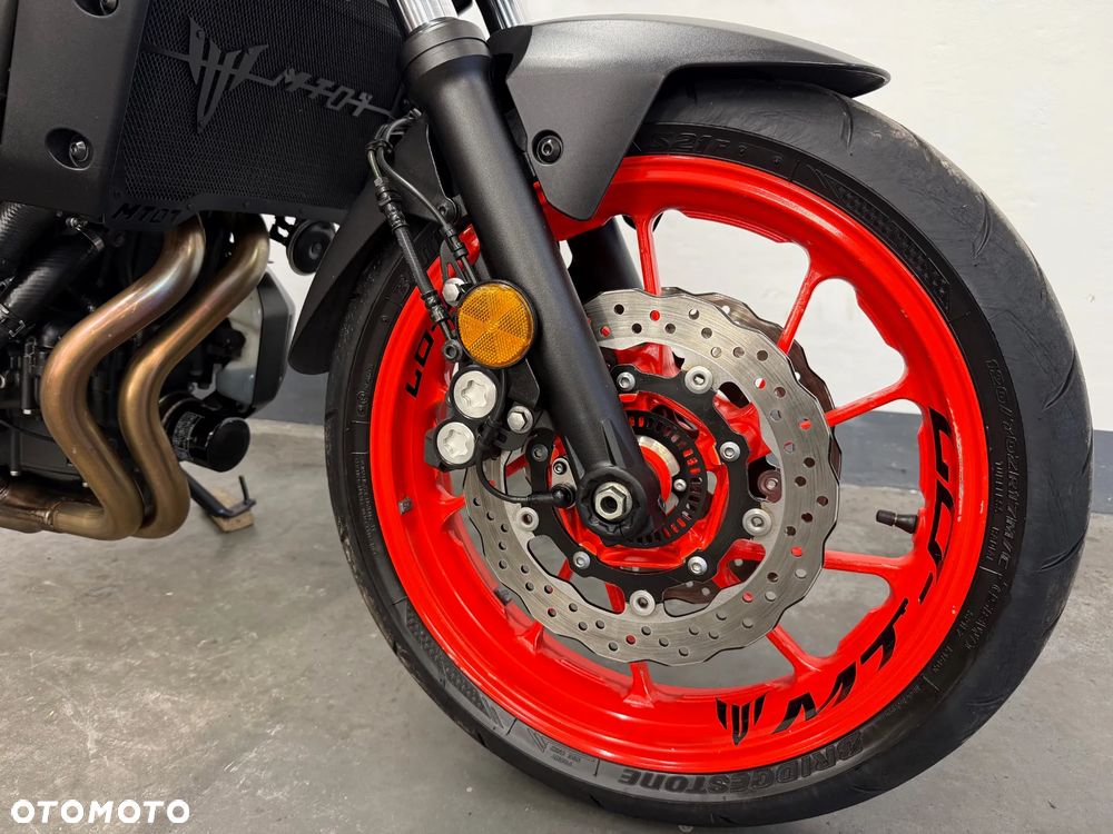 Yamaha MT - 7
