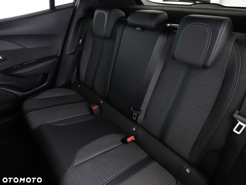 Peugeot 2008 PureTech 130 Allure Pack - 18