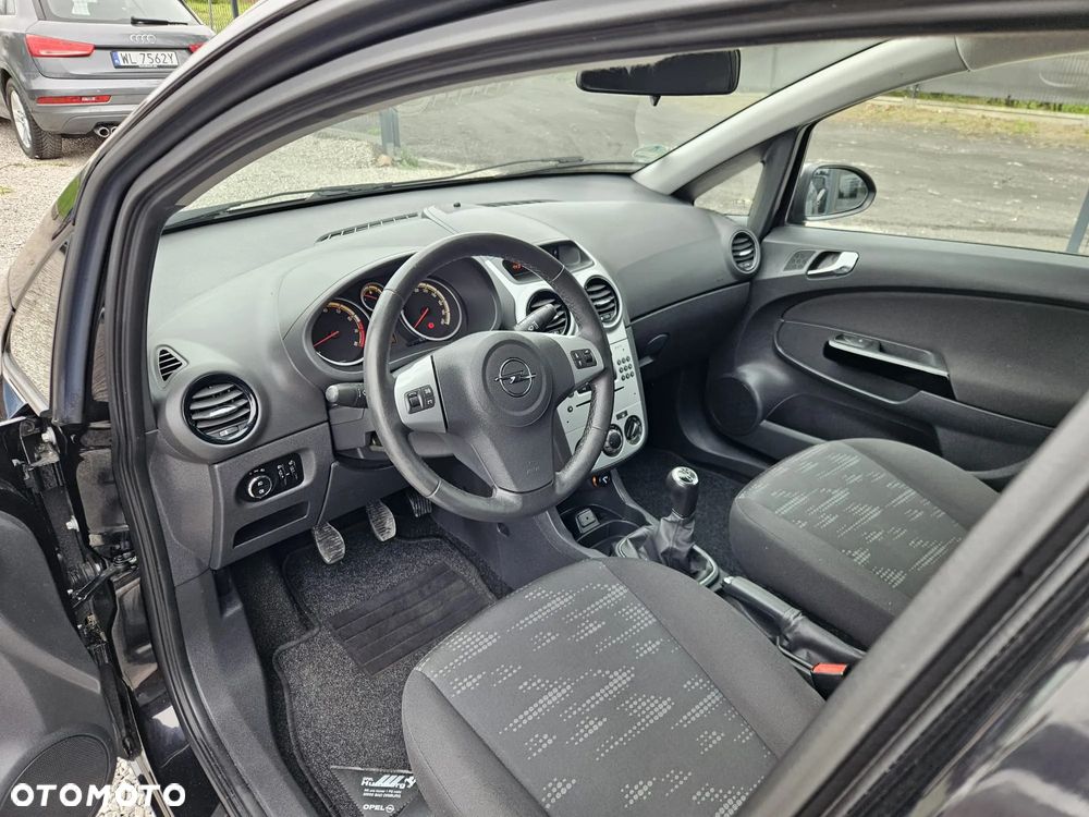 Opel Corsa 1.4 16V Satellite - 18