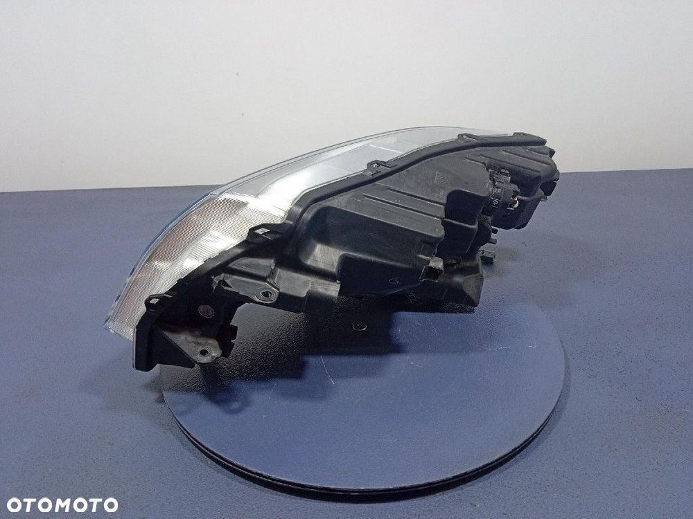 SUZUKI VITARA II II- LIFT 18- REFLEKTOR PRAWY LAMPA PRZÓD 100-7R016 - 3
