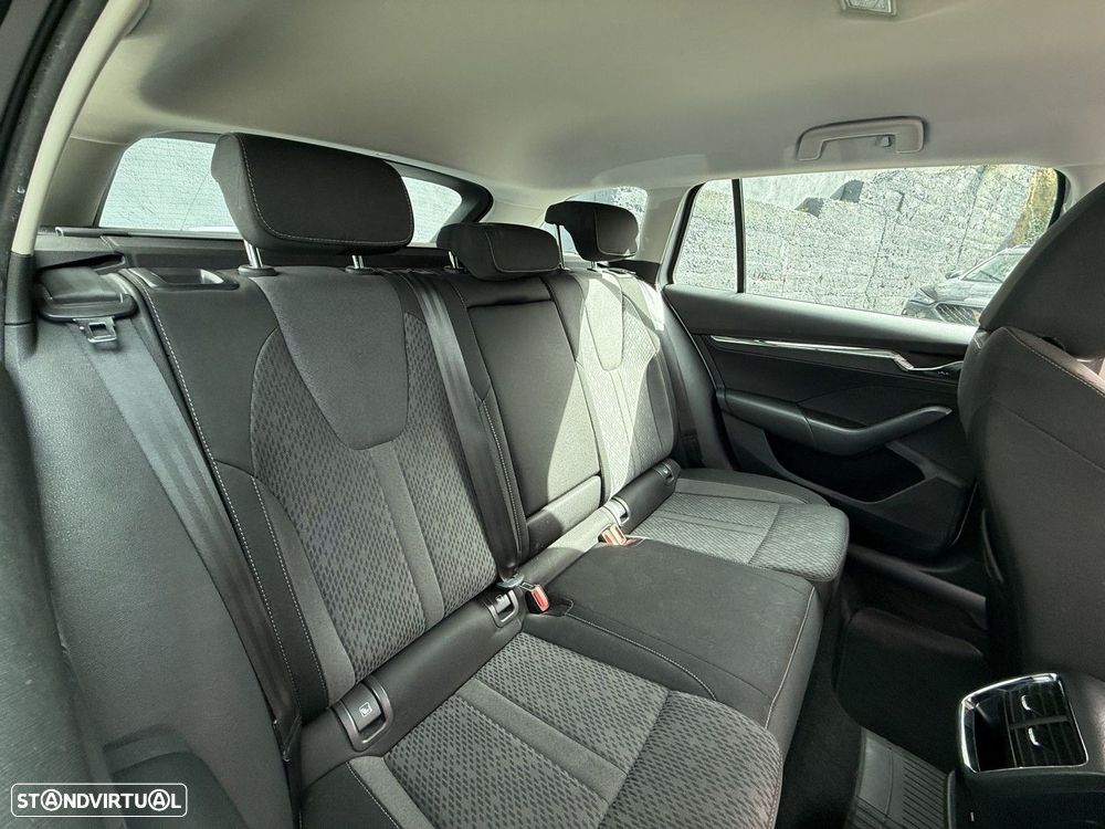 Skoda Octavia Break 1.0 TSI Style e-Tec DSG - 6
