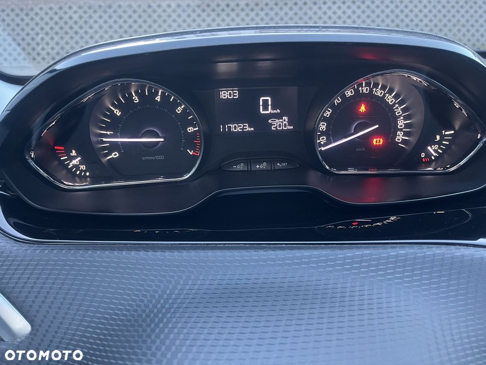 Peugeot 2008 PureTech 82 Access - 15