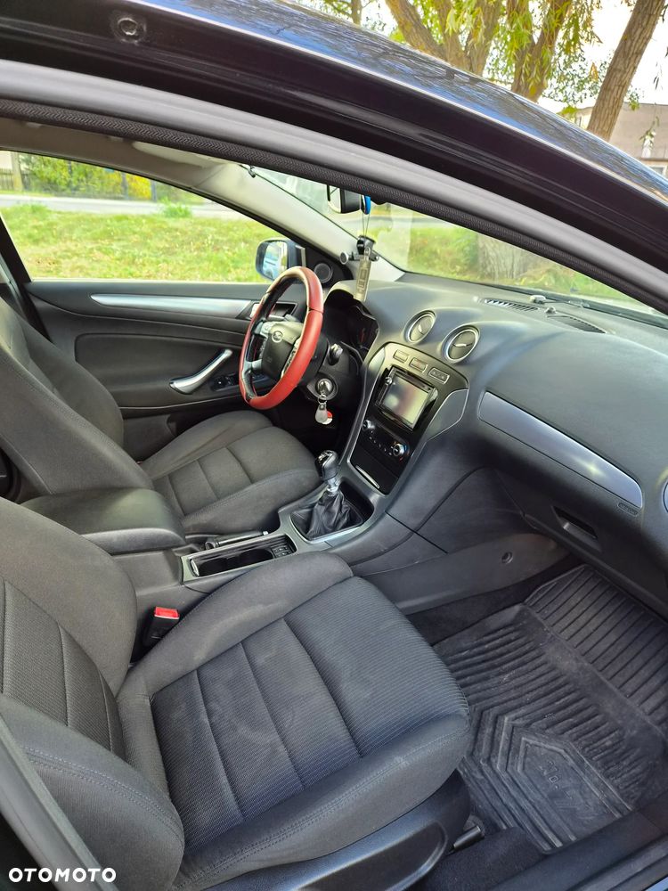 Ford Mondeo 2.0 TDCi Ghia - 15