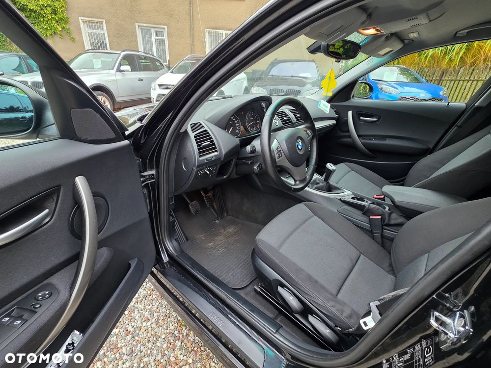 BMW Seria 1 116i - 10