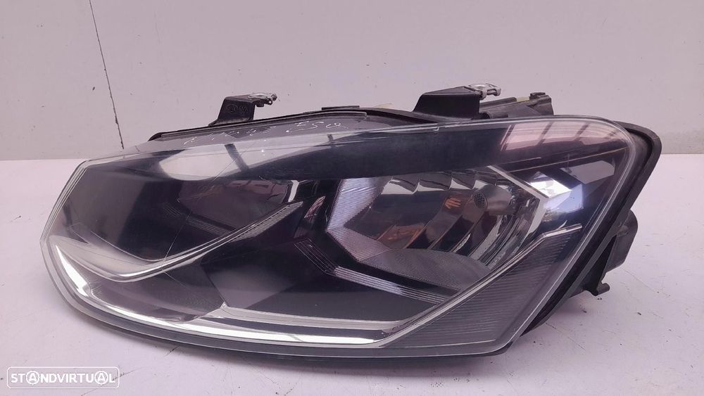 Ótica / farol esquerda VOLKSWAGEN Polo (6R, 6C) - 2