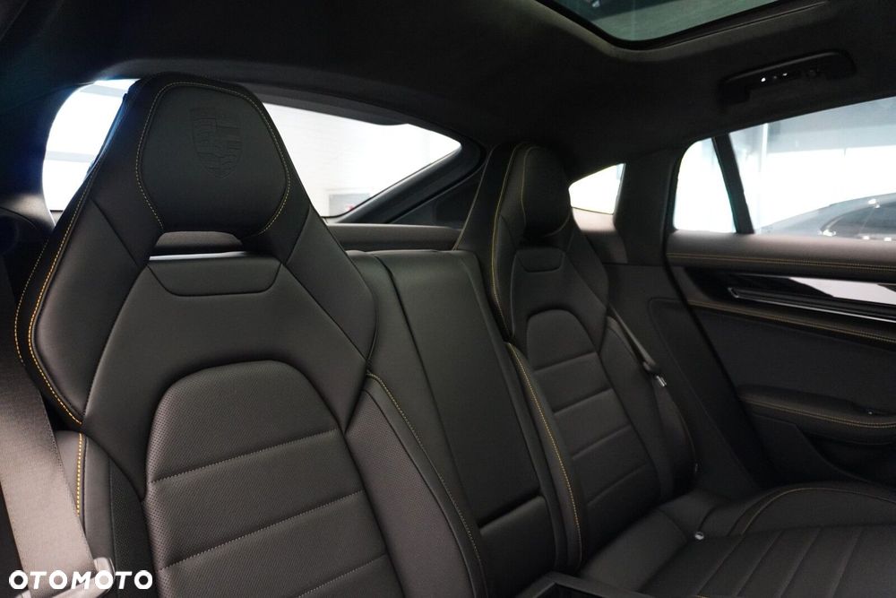 Porsche Panamera - 16