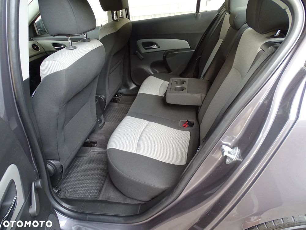 Chevrolet Cruze - 9