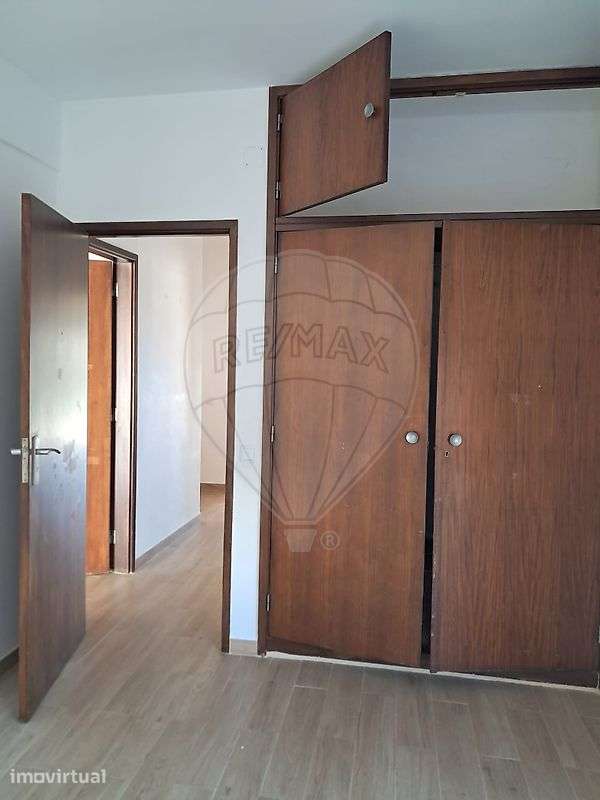 Apartamento T4 para arrendamento - Grande imagem: 2/14