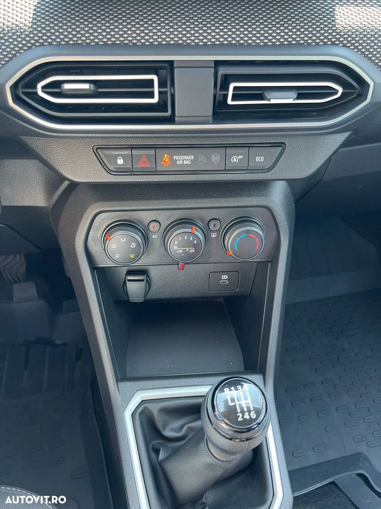 DACIA Logan 2025 — imagine 11