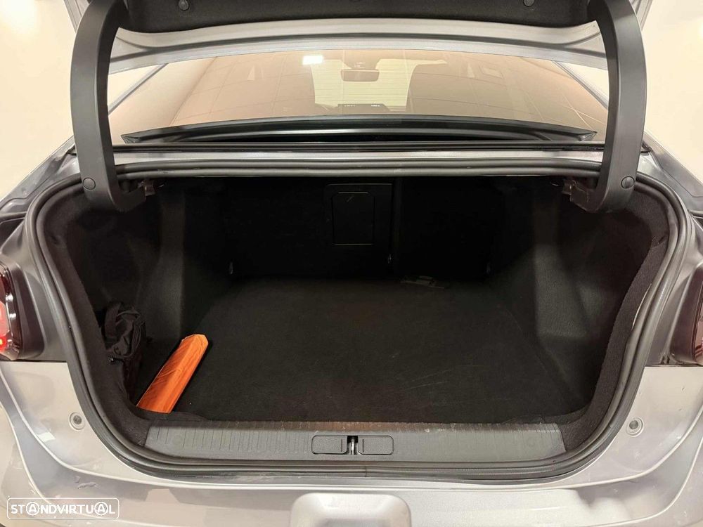 Citroën C4 X 1.2 PureTech Shine Pack EAT8 - 22