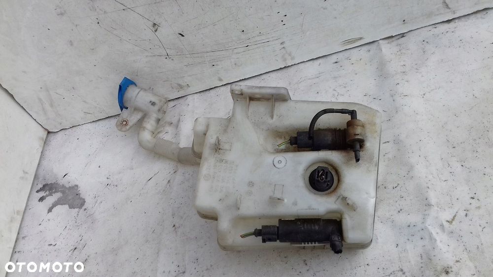 ZBIORNICZEK SPRYSKIWACZY XENON 1K0955453 SKODA OCTAVIA II 2 04- - 1