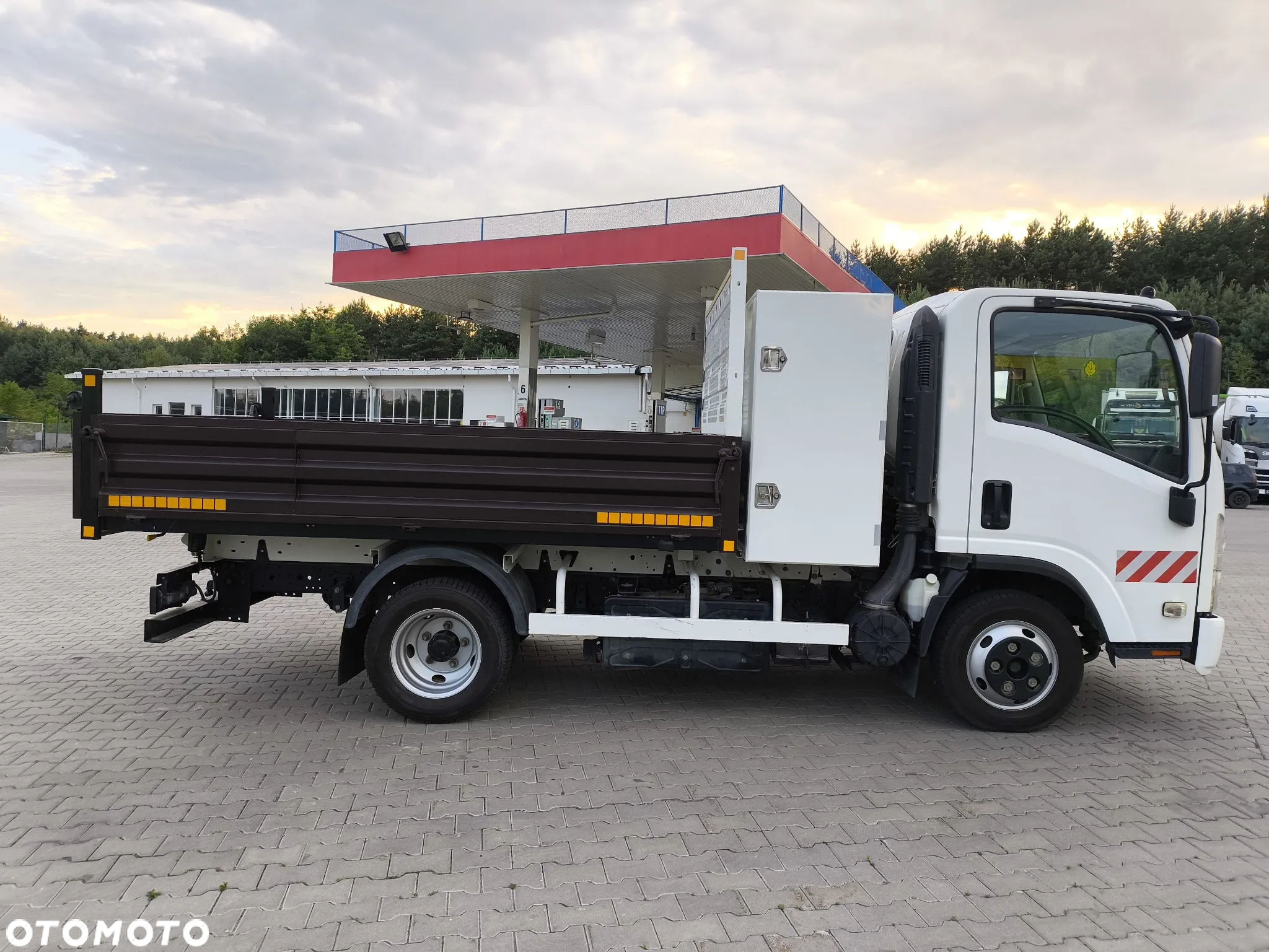 Isuzu N35 - 5