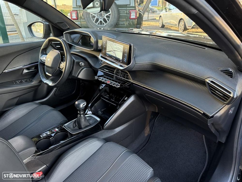 Peugeot 2008 1.2 PureTech GT - 42